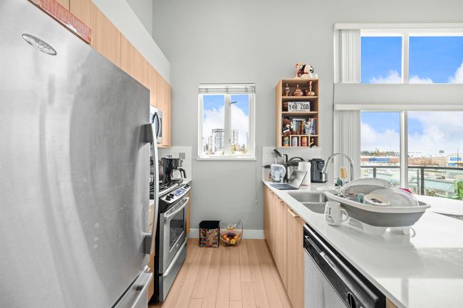 401 - 1188 Johnson St, Condo with 1 bedrooms, 1 bathrooms and 1 parking in Coquitlam BC | Image 12