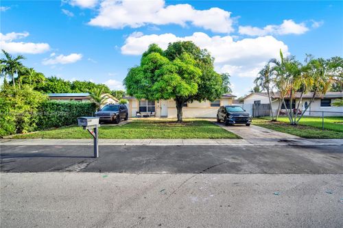 2771 Nw 8th St, Pompano Beach, FL, 33069-2136 | Card Image