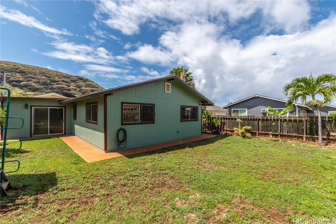 Moeha St, Waianae, HI 96792