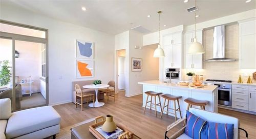 126 Sunnyside, Irvine, CA, 92618-3546 | Card Image