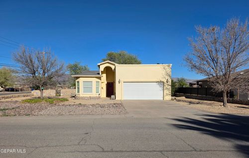 6056 Dona Beatriz Ln, El Paso, TX, 79932-1847 | Card Image