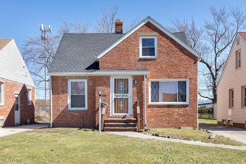 4369 Parkton Dr, Warrensville Heights, OH, 44128-3511 | Card Image