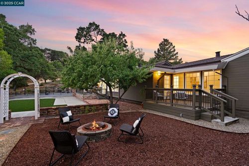 122 Stein Way, Orinda, CA, 94563-3431 | Card Image