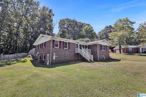 712 Windwood Dr, Anniston, AL, 36206-1261 | Card Image