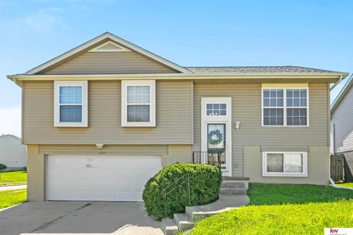 2202 N 166th St, Omaha, NE, 68116-7511 | Card Image