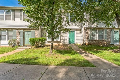 5226 Fair Wind Ln, Charlotte, NC, 28212-2259 | Card Image
