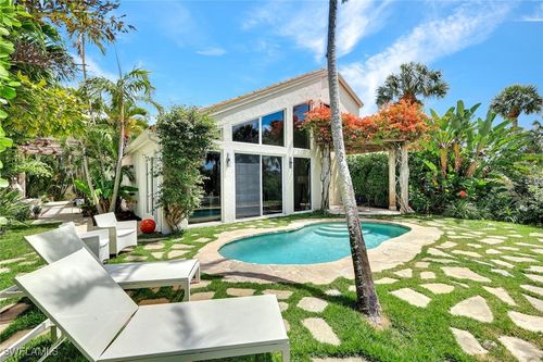 27571 Riverbank Dr, BONITA SPRINGS, FL, 34134-2645 | Card Image