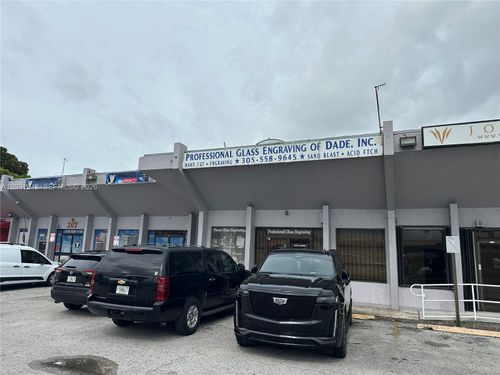 205-3960 W 16th Ave, Hialeah, FL, 33012-7029 | Card Image