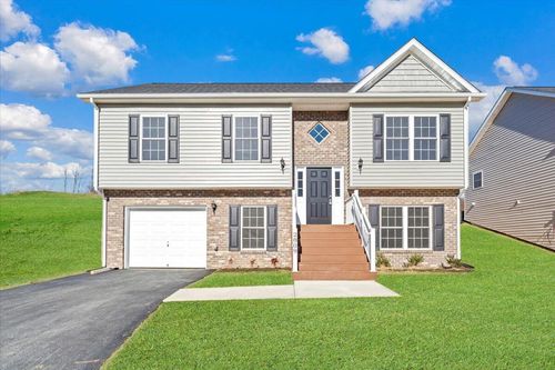 2809 Russlen Dr, Salem, VA, 24153 | Card Image