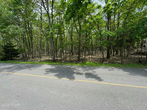 407 Skyline Dr, Blakeslee, PA, 18610-7913 | Card Image