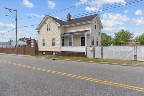 483 Dexter St, Providence, RI, 02907-2906 | Card Image