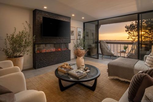 251-3940 Gresham St, San Diego, CA, 92109-5878 | Card Image