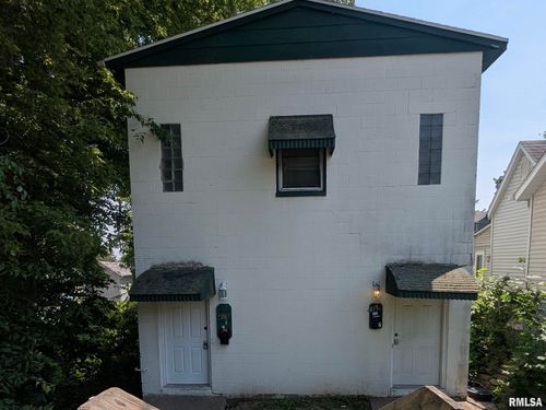 413 E 9th St, Davenport, IA, 52803-5475 | Card Image