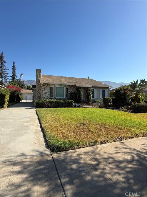 2325 Las Lunas, Pasadena, CA, 91107 | Card Image
