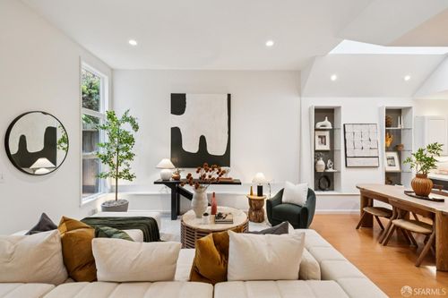 4527 18th St, San Francisco, CA, 94114-1831 | Card Image