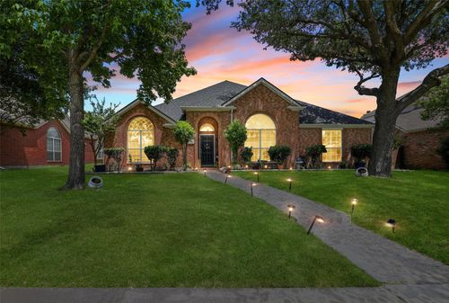 7812 Roaring Ridge Dr, Plano, TX, 75025-3661 | Card Image