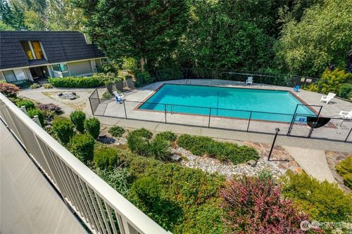 704-9905 Ne 124th St, Kirkland, WA, 98034-3749 | Card Image