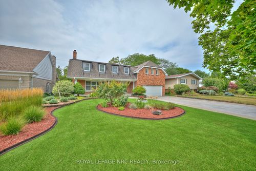 46 Adelene Cres, Saint Catharines, ON, L2T3C8 | Card Image