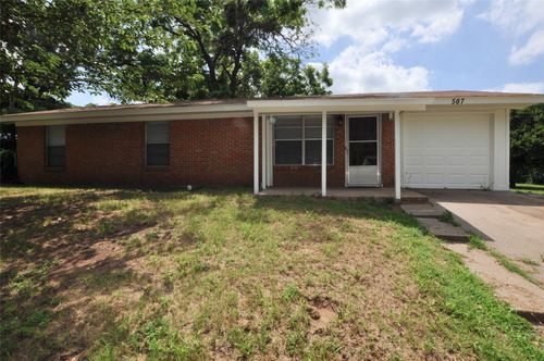 507 N Merrimac St, Weatherford, TX, 76086-3041 | Card Image