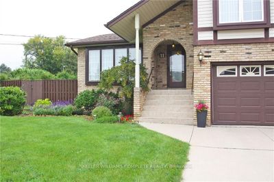 11 Romar Dr, House other with 4 bedrooms, 2 bathrooms and 6 parking in Dundas ON | Image 3