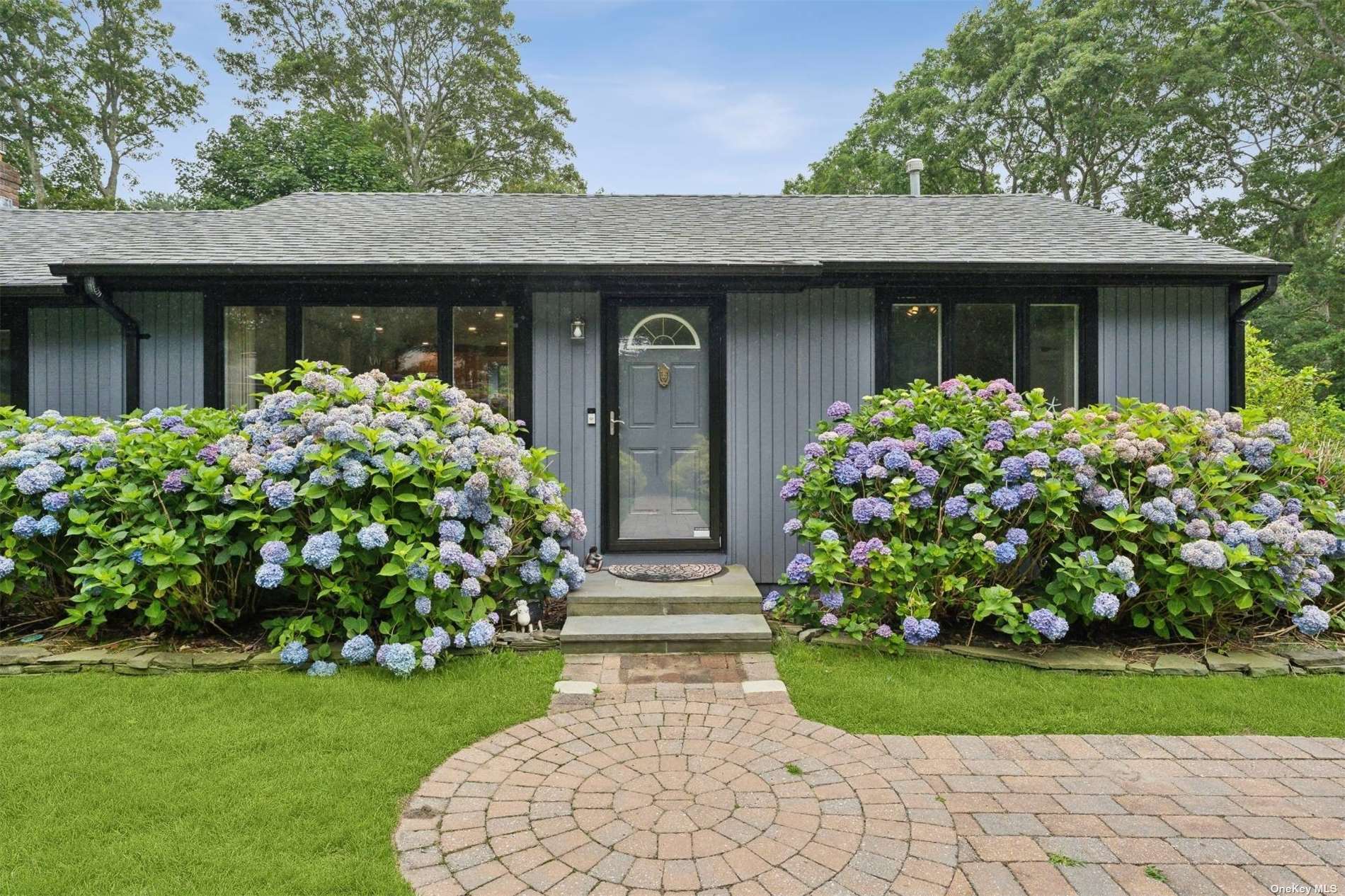 Atlantic Ave, Hampton Bays, NY 11946