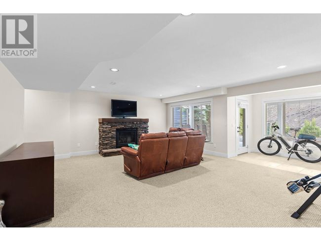 1089 Long Ridge Dr, House other with 4 bedrooms, 3 bathrooms and 2 parking in Kelowna BC | Image 31