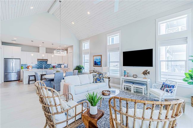 150 Foxtail Ln, House other with 3 bedrooms, 2 bathrooms and null parking in Rockport TX | Image 14