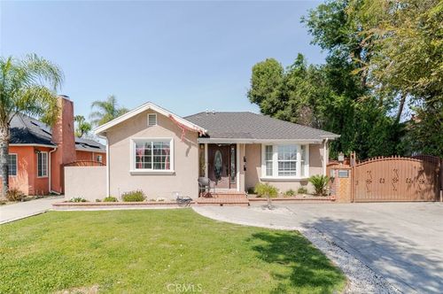 731 & 733 N. Alexander Street, San Fernando, CA, 91340 | Card Image