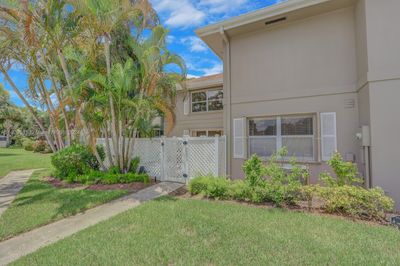 3293 - 3293 Sw Sunset Trace Cir, Townhouse with 2 bedrooms, 2 bathrooms and null parking in Palm City FL | Image 1