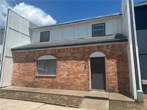 51-49 S Commonsway Dr, Portland, TX, 78374-2525 | Card Image