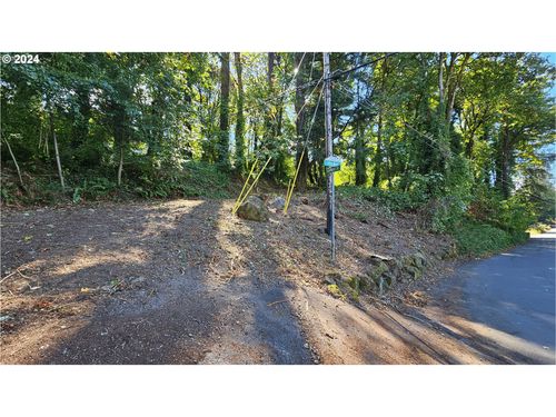 306 4th Ave, Oregon City, OR, 97045-3148 | Card Image