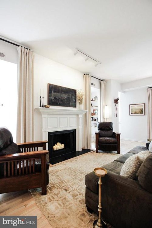 2-3101 P St Nw, WASHINGTON, DC, 20007-3036 | Card Image