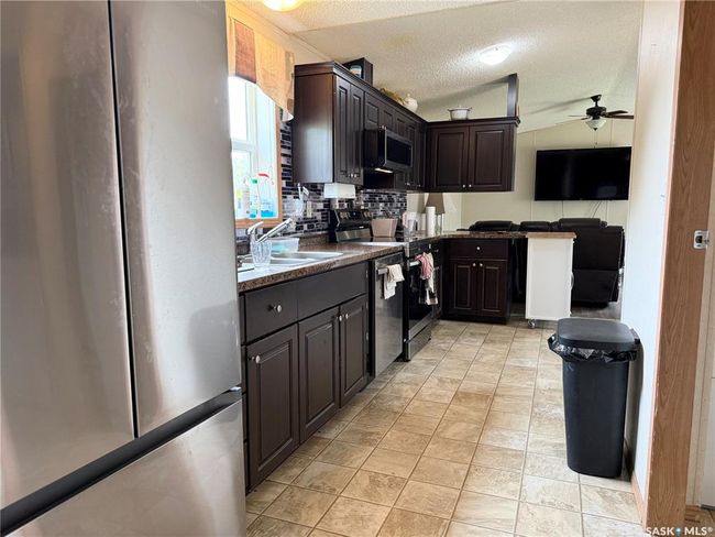 3 - 404 8 Th Ave E, House other with 3 bedrooms, 2 bathrooms and 2 parking in Watrous SK | Image 13