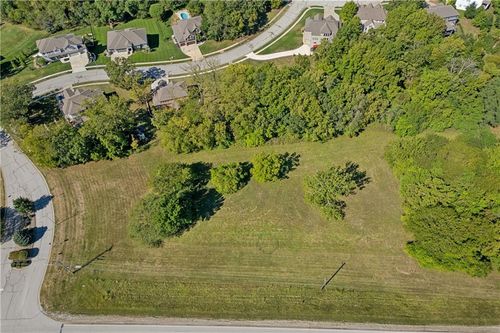1548 Timber Ridge Dr, Liberty, MO, 64068-3550 | Card Image