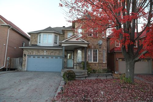 38 Bobolink Ave, Scarborough, ON, M1X1W3 | Card Image