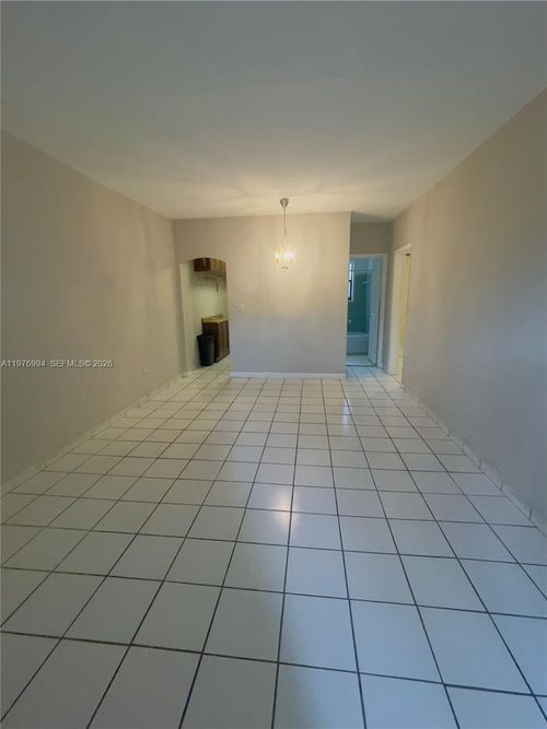 805-807 86th St, Miami Beach, FL, 33141-1117 | Card Image