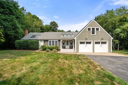 1000 Summer St, Duxbury, MA, 02332-3425 | Card Image