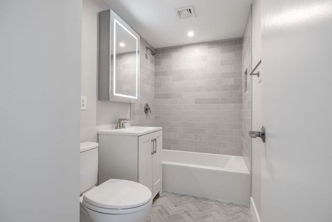 APT-824 - 14 Concord Ave, Condo with 3 bedrooms, 2 bathrooms and 1 parking in Cambridge MA | Image 9