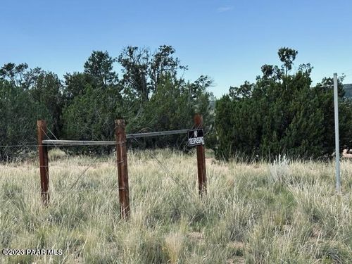 27145 W Fort Rock Rd, Seligman, AZ, 86337-0286 | Card Image