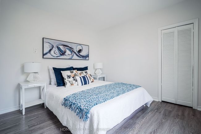 42 Ritson Rd S, Home with 4 bedrooms, 2 bathrooms and 8 parking in Oshawa ON | Image 9