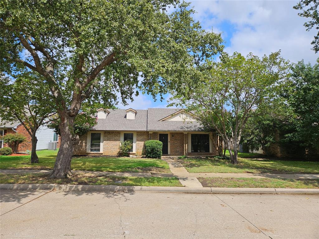 Dickens Ln, Flower Mound, TX 75028
