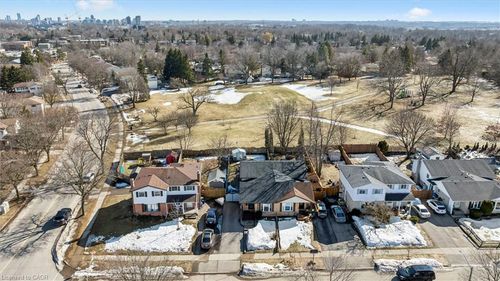 a-303 Mayview Cres, Waterloo, ON, N2V1P5 | Card Image