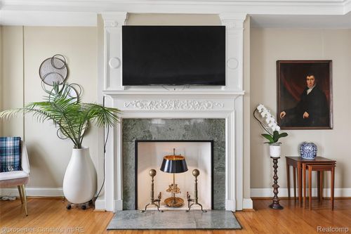 apt-810-15 E Kirby St, Detroit, MI, 48202-4091 | Card Image