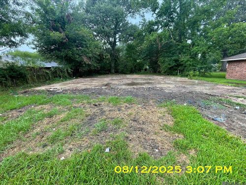 1903 Carolyn Dr, Baker, LA, 70714-2652 | Card Image