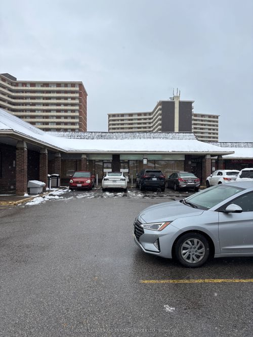 2796 Victoria Park, North York, ON, M2J4A8 | Card Image