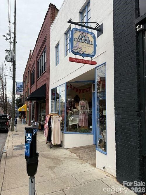 28 N Lexington Ave, Asheville, NC, 28801-2824 | Card Image