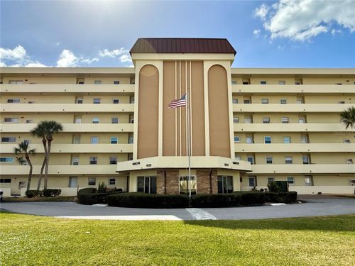 apt-108-4650 Cove Cir, ST PETERSBURG, FL, 33708-2848 | Card Image