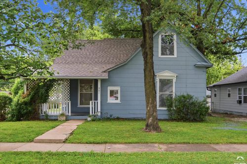 901 Pacific Ave, Osawatomie, KS, 66064-1432 | Card Image