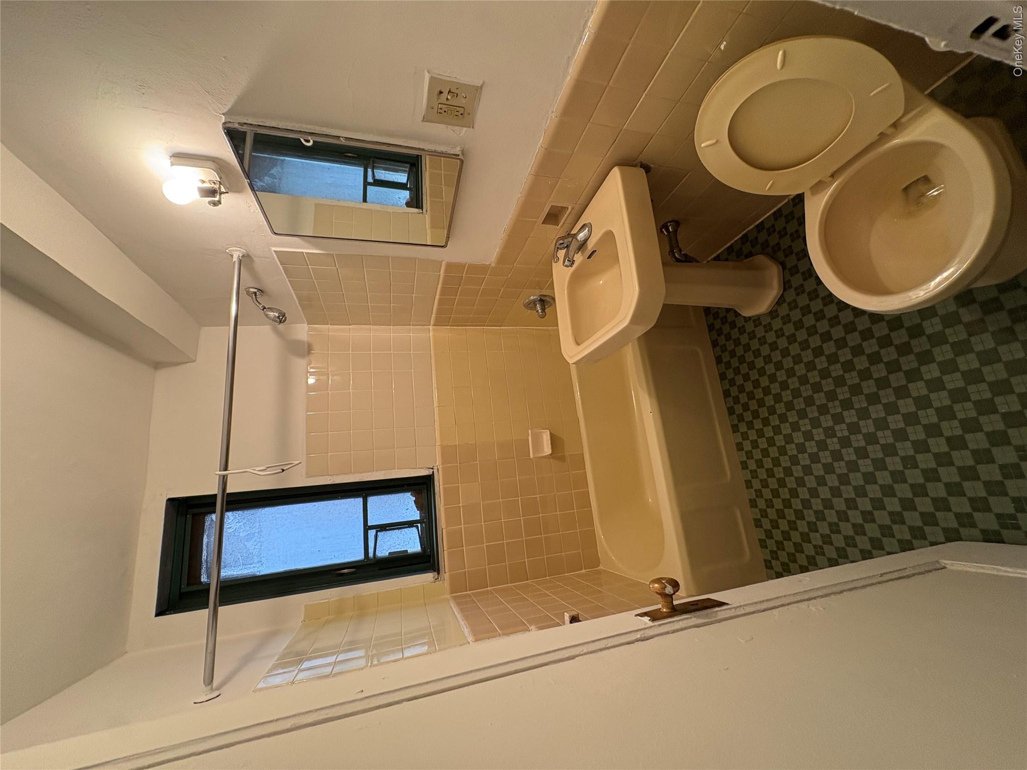 Residential Lease in New York 4