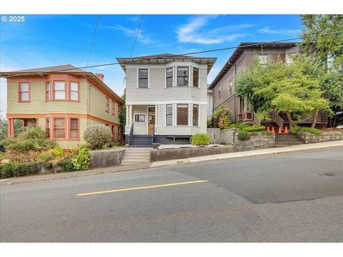 674 11th St, Astoria, OR, 97103-4133 | Card Image